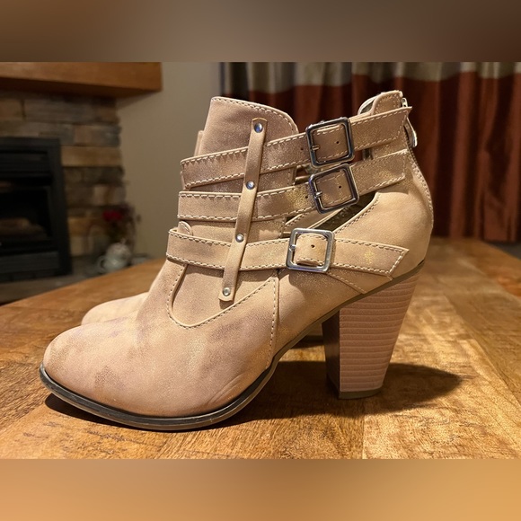Forever Rose Gold size 9 Ankle Boots - Picture 5 of 6